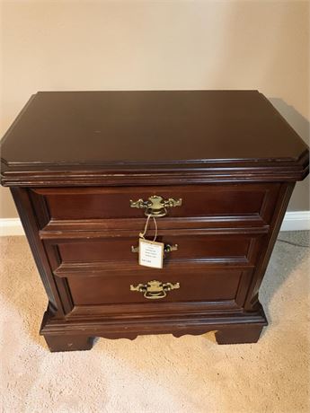 Bassett Furniture Eden House Collection Cherry Nightstand
