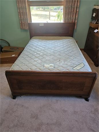 Wood Full Size Bed