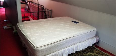Full Size Bed With Frame