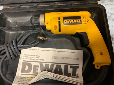 Dewalt 3/8" V.S.R. Chuckless Drill D21008