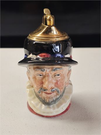 Royal Doulton "Beefeaters" 1946 Toby Lighter