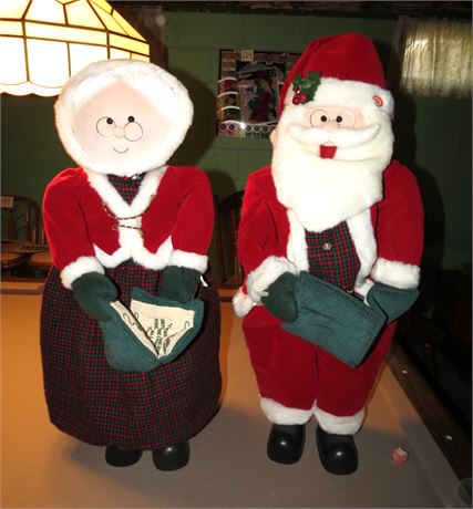 Santa & Mrs Claus Figures