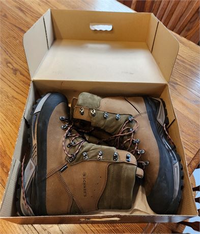 *NIB* Schnees Beartooth 200g Size 14W Mens Boots w/Tags