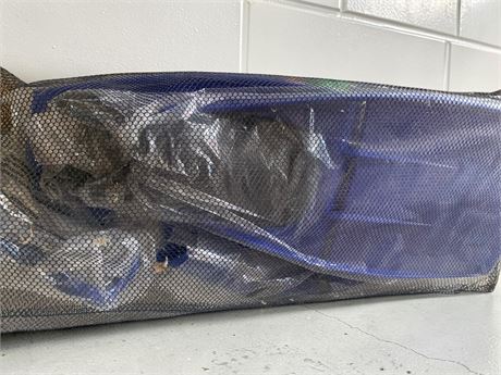 Blue Swimming Fins/Snorkeling Flippers In Mesh Carrying Bag