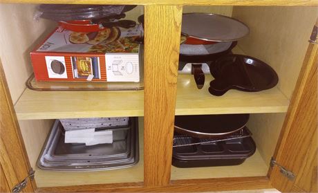 Kitchen Cabinet Cleanout: Cookie Sheets, Pans, etc