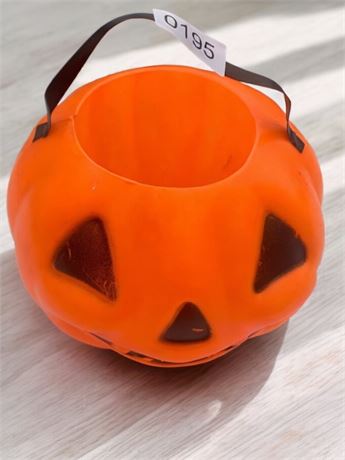 Carolina Enterprises Plastic Blow Mold Pumpkin/Jack-O-Lantern Bucket W/Handle