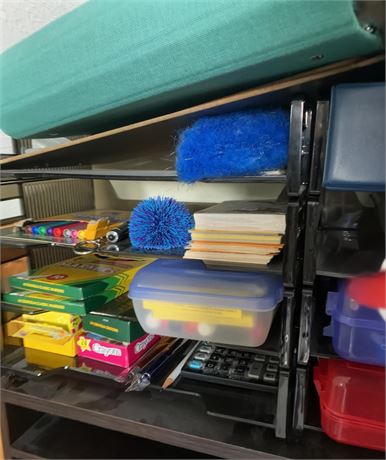School/Art/Office Supply Cleanout Plastic File Trays)