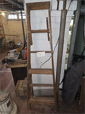 4ft Keller Wood Ladder