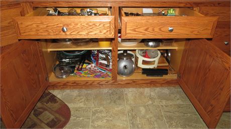 Kitchen Cabinet, 2 Drawers Cleanout