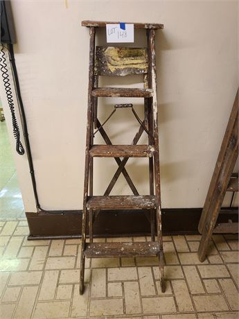 Vintage Wood 5ft Folding Ladder