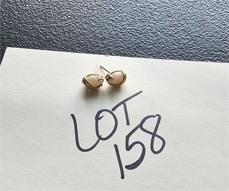 Tested 14K Ladies Opal Earrings 1.11 DWT