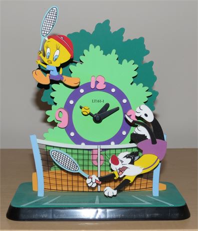 Sylvester and Tweetie Battery Clock