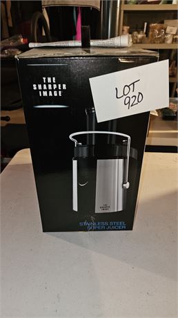 The Sharper Image 700 Watt Super Juicer