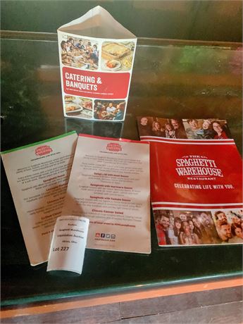 MEMORABILIA LOT - Spaghetti Warehouse Marketing & Menu Lot