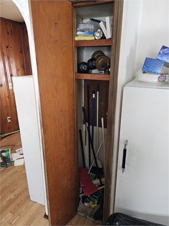 Kitchen Closet Cleanout: Brooms / Mops / Cleaners & More