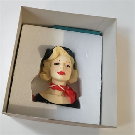 Cameo Girls Resin Lady Head Vase Clarissa Beatnik Beauty W/Original Box