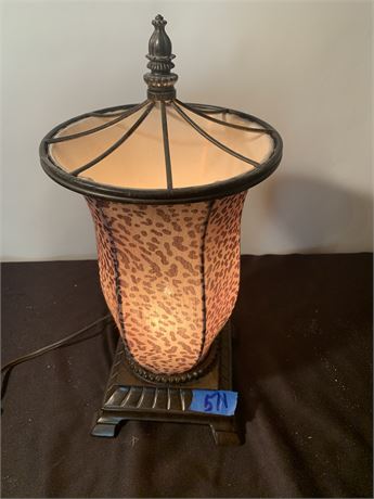 Accent Cheetah Boudoir Vanity Accent Lamp With Wooden Base