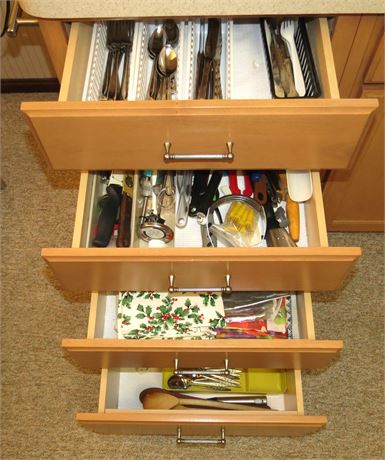 4 Drawer Kitchen Cleanout