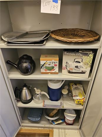 Cupboard Cleanout: Pans/Thermos Drink Containers/Ceramic Kitchenware & More