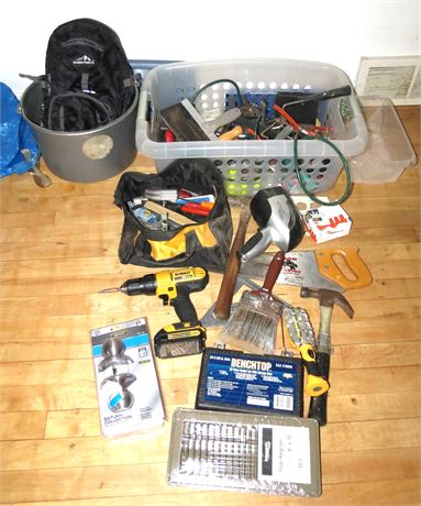 Mixed Lot: Tools & Hardware