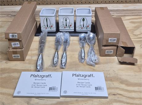 Pfaltzgraff Winterberry Set