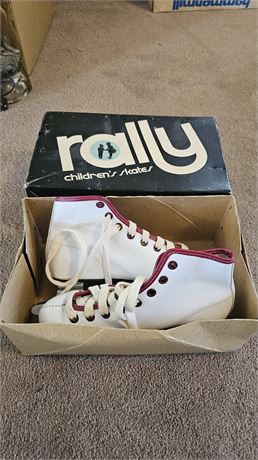 Rally Double Runner Child's Ice Skates In Box Size 12 White