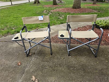 (2) Folding Extra Wide Outdoor Chairs with Side Table built in Drink Holder