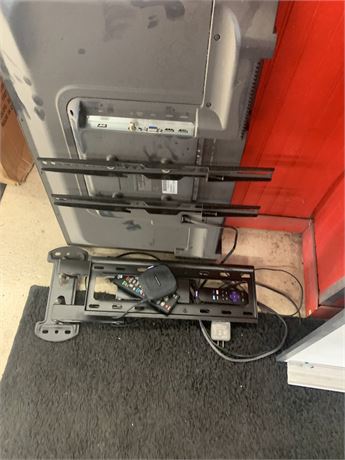 Wall 32 Inch Tv and Roku Ultra Bundle with remotes