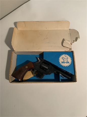 Harrington & Richardson Inc Model 926 .38 Caliber S&W Revolver Original Box 1969