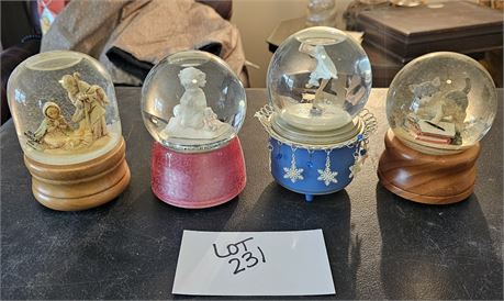 Snow Globe Lot