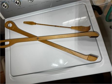 Wooden Scissor Style Tongs and Wooden Back Scratcher