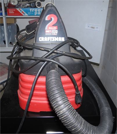 Craftsman 2 Gallon Wet/Dry Vac