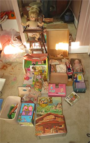 Assorted Dolls, Doll Clothing