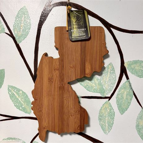 Like New State of New Jersey Shaped Bamboo Cutting & Serving Board