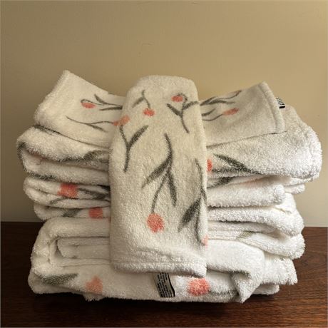 Vintage TerriSol Made In Brazil by Karsten Floral Bathroom Towels