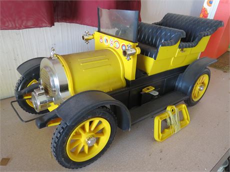 Remco "Flying Dutchman" Tether Car