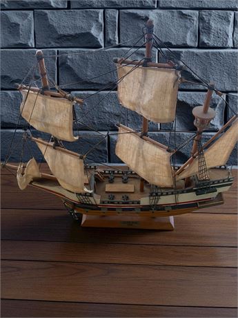 Golden Hind Model Wood Ship