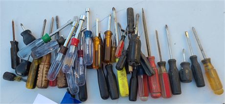 Mixed Screwdriver Lot