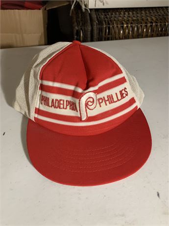 Vintage Philadelphia Phillies Mesh Trucker Hat Baseball Cap - Red and White