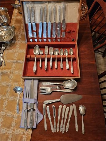 International Sterling Wedgewood 1924 Monogram S Flatware Set Service for 8 +