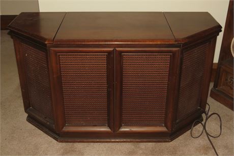 Penncrest Console AM/FM Record Player