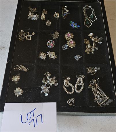 Showcase : Vintage Mixed Earring Lot Clip Earrings, Coro, Weiss & More