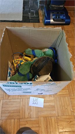 Mixed Toy Lot: TMT, Disney Decorator Hooks , & More