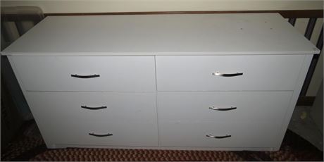 Sauder Type Dresser