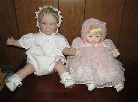2 Baby Dolls