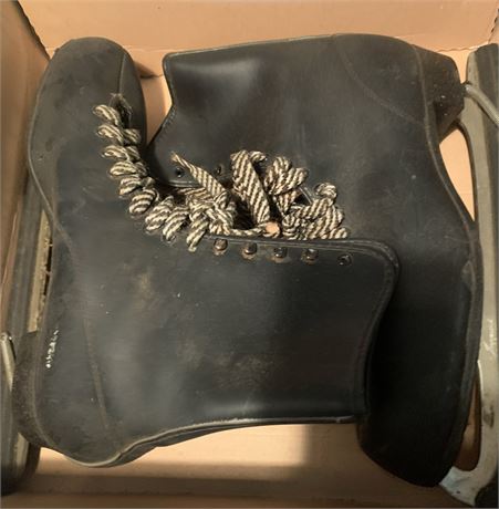 Black Imperial Lace Up Ice Skates (Vintage)