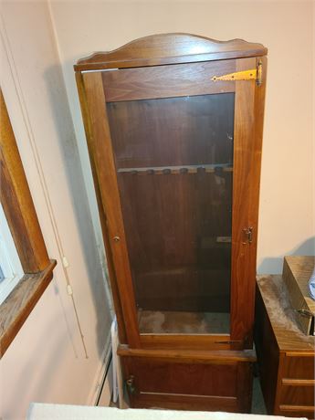 Wood Gun Cabinet (6 Guns) with Key