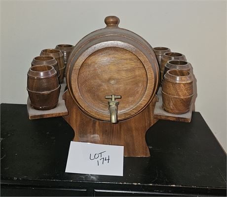 Wood Barrel & Mug 1/2 Keg Bar Set