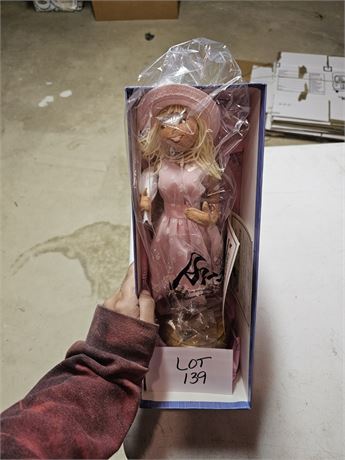 Annalee Museum Collection "1959 Rogers Clothing Store Women" #2245/3500 With Box