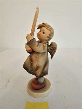 Hummel Goebel 1968 Candle Light Boy